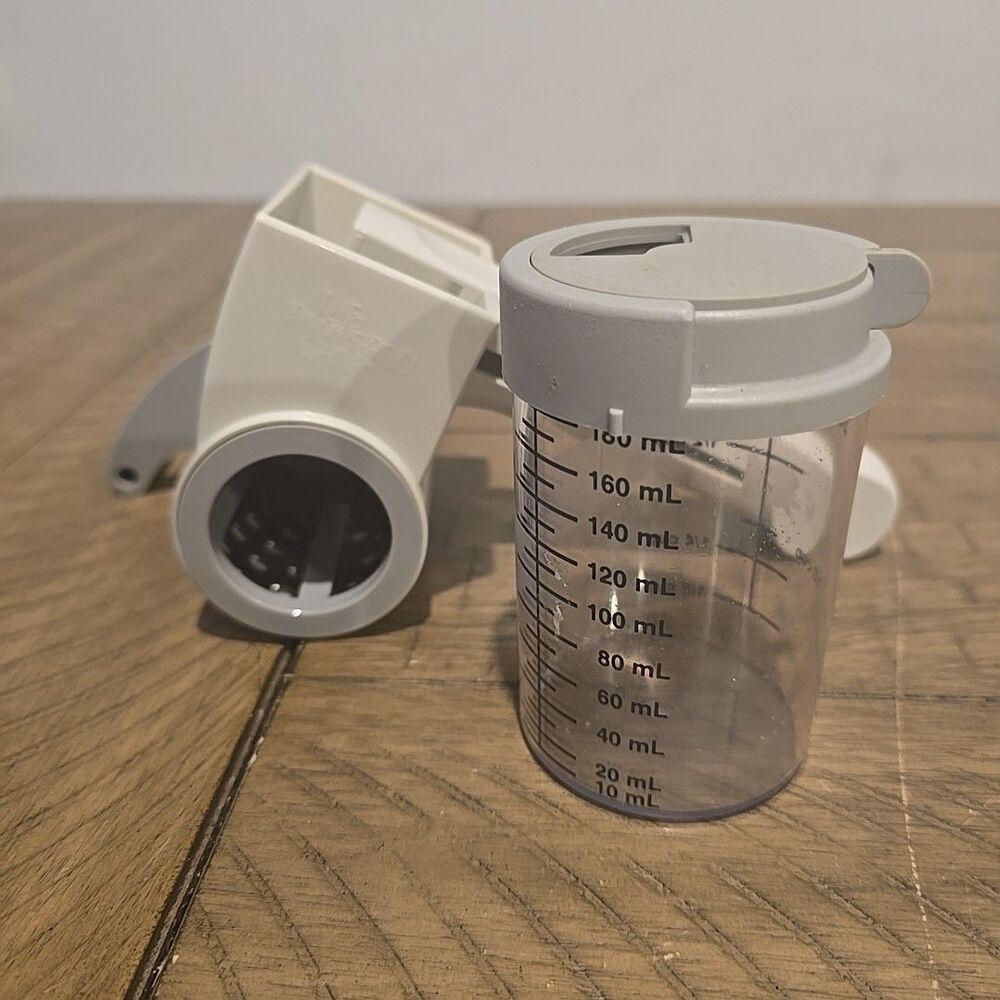 Pampered Chef Deluxe Cheese Grater Hand Held Crank Manual One Barrel & Container